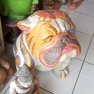 Bulldog in cement. Size H40, L45, W30 cm. Price Exwork 288.000 IDR. Price FOB 23,80 usd incl packing wooden crate. Order code ZCA008.